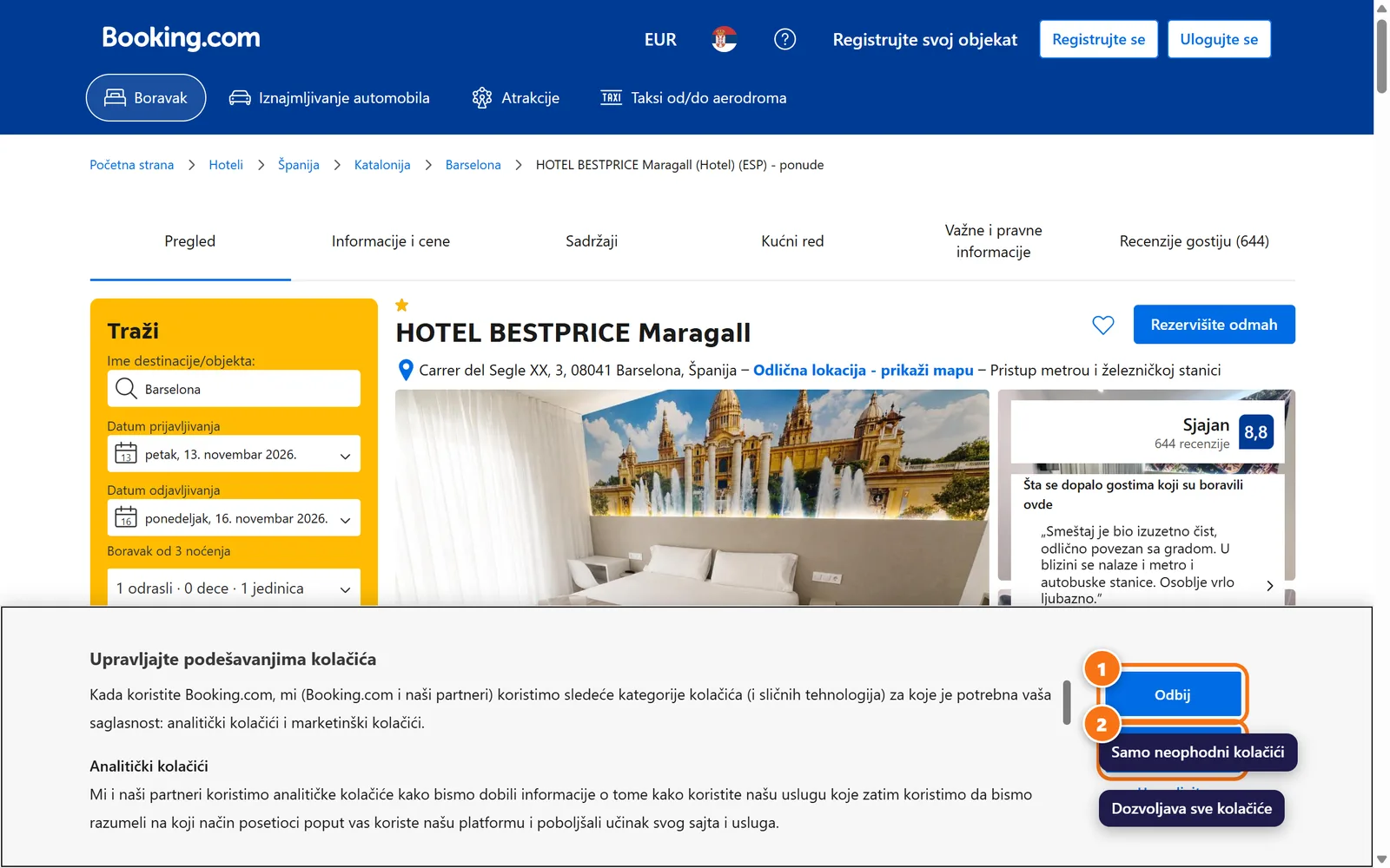 Booking.com prozor za kolačiće sa označenim dugmadima „Odbij” i „Prihvati”.